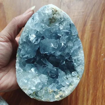 Looduslik celestine kivi vug kristallkuul süvend. Näidis avatud crystal klastrite kodu kaunistatud kivid